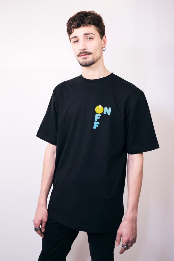 Picture of T-shirt on / off - Premium cotton